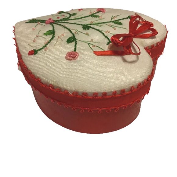 Heart Box Rosebuds Flower Embroidered White Red 5x5 Wooden Vintage Valentine - Picture 5 of 8